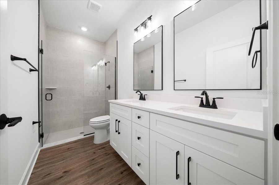 Furnished interior view inside a new home in , Spring Hill (Image 11).