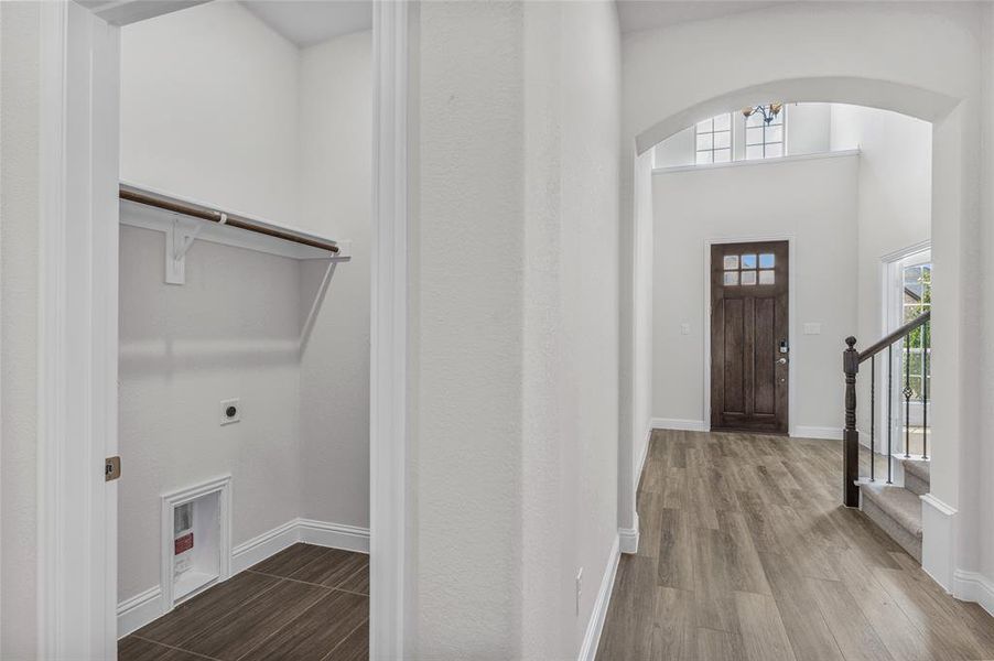 Spacious, unfurnished interior of a new home in Creekview Meadows, Pilot Point (Image 25).