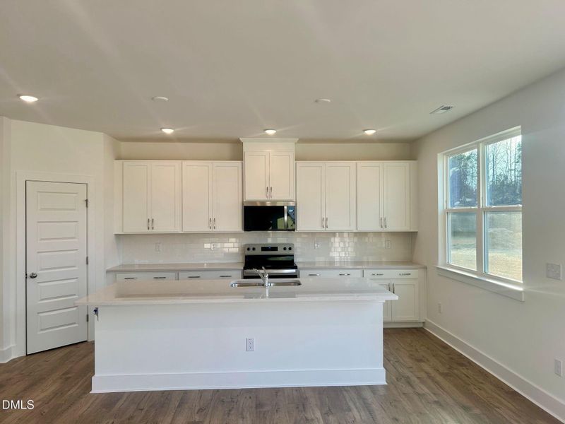 RVF 36 Great room-kitchen