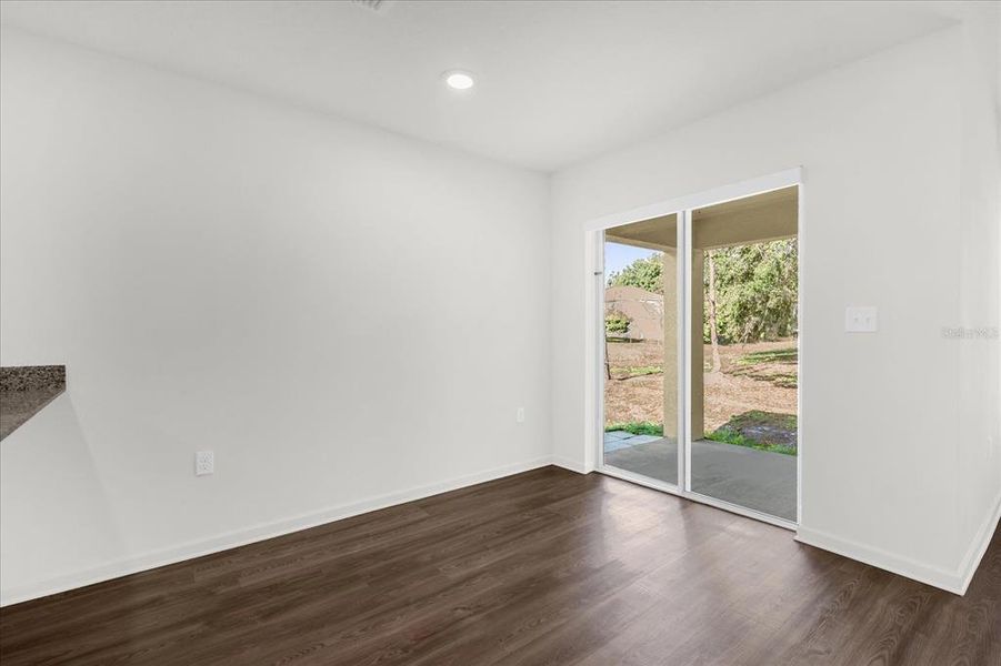 Spacious, unfurnished interior of a new home in Poinciana Village, Kissimmee (Image 11).