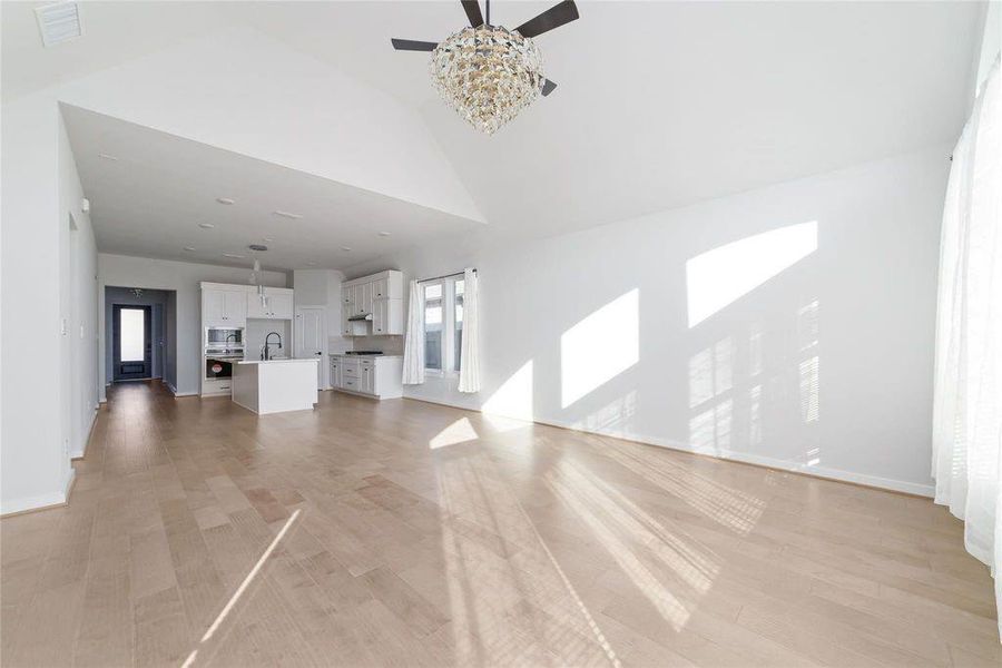 Spacious, unfurnished interior of a new home in Elyson 45' & 70', Katy (Image 17).