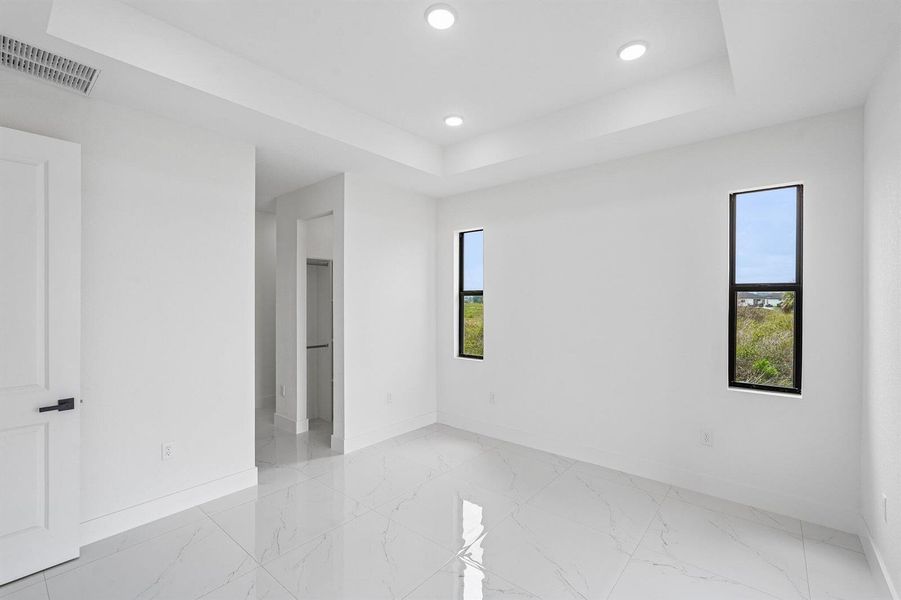 25-web-or-mls-W Broad Cir-S2404-025 25-web-or-mls-W Broad Cir-S2404-025