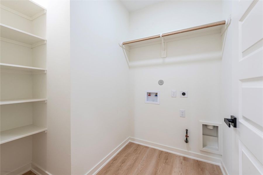 Spacious, unfurnished interior of a new home in , Bay City (Image 32). Spacious, unfurnished interior of a new home in , Bay City (Image 32).