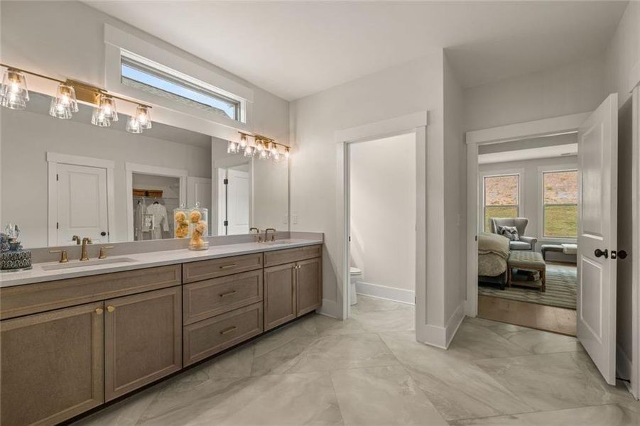 Furnished interior view inside a new home in Soleil Summit Chase, Snellville (Image 6). Furnished interior view inside a new home in Soleil Summit Chase, Snellville (Image 6).