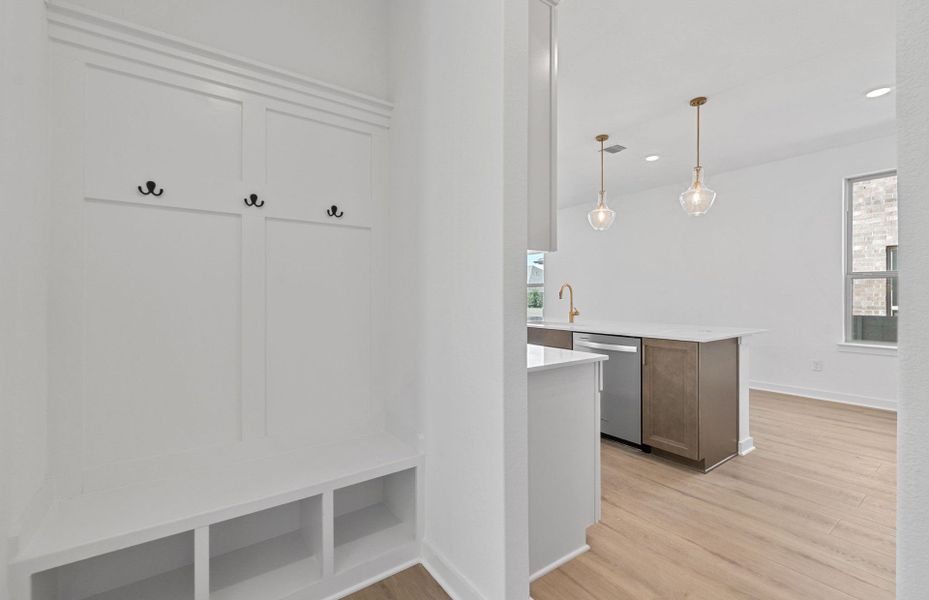Furnished interior view inside a new home in Wolf Ranch, Georgetown (Image 7).