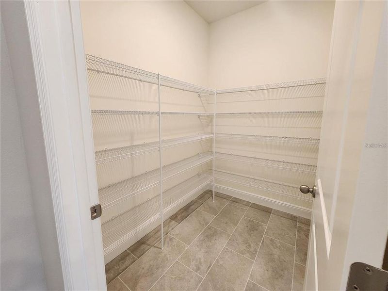 Spacious, unfurnished interior of a new home in Woodcreek, Wesley Chapel (Image 19).