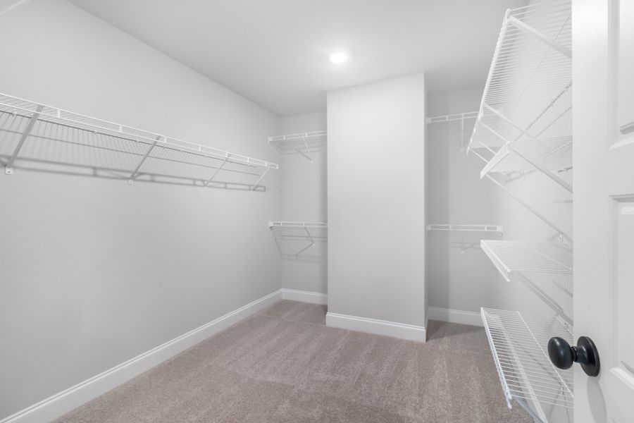 Spacious, unfurnished interior of a new home in Ridge Pointe, Athens (Image 23).