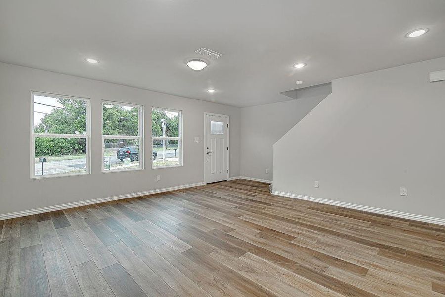 Spacious, unfurnished interior of a new home in , Fort Worth (Image 13).