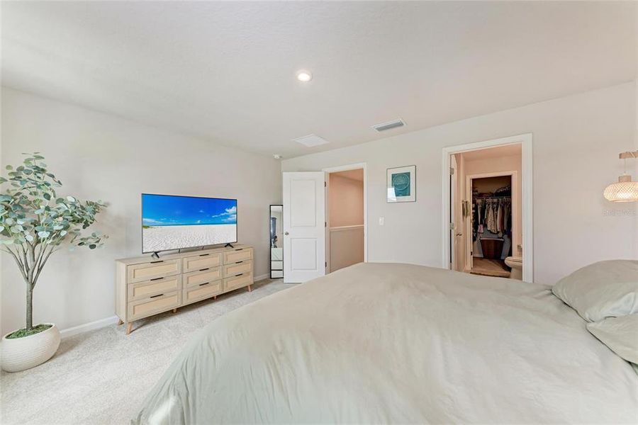 Image 37 of a home in .