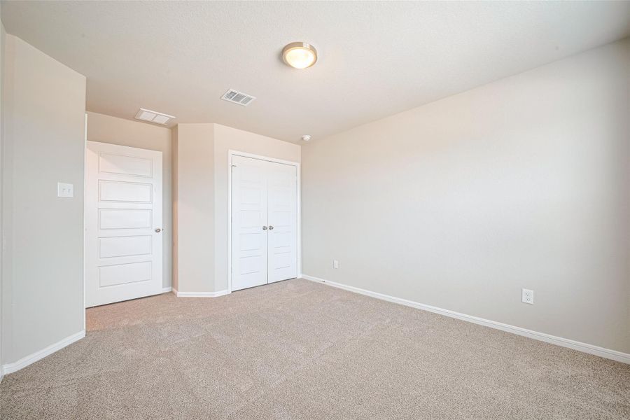 Spacious, unfurnished interior of a new home in La Segarra, Brookshire (Image 44).