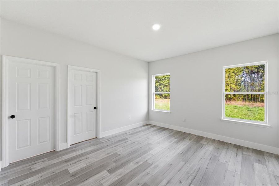Spacious, unfurnished interior of a new home in , Citrus Springs (Image 22).