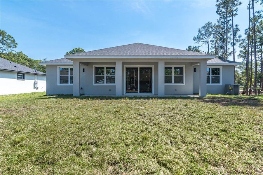Exterior details and patio area of a home in , Palm Bay (Image 4).