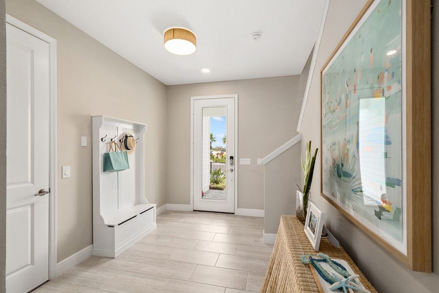 Representative furnished interior of a home built from the Heritage 2 by Neal Communities in Palmera, Venice (Image 36).