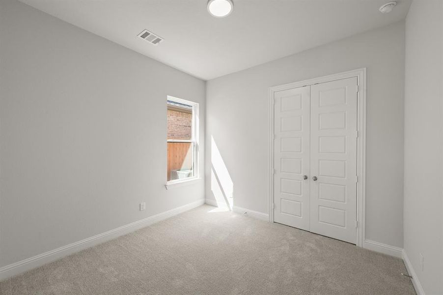 1417 Ripple Glass- Bedroom-1