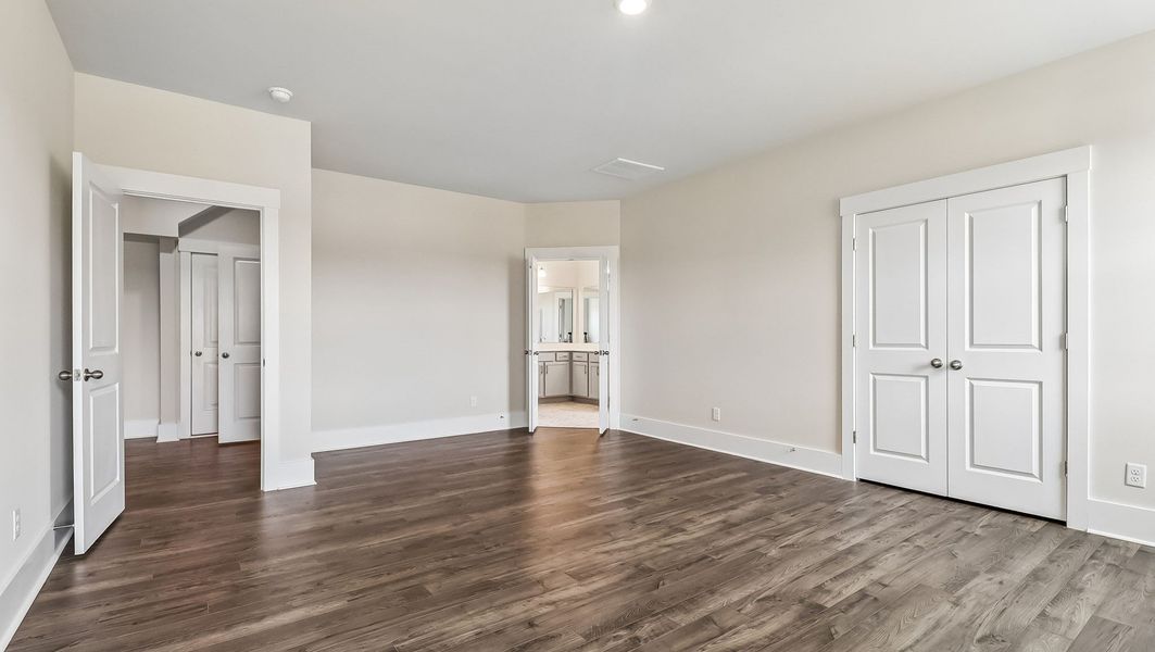Spacious, unfurnished interior of a new home in Shell Pointe, Gilbert (Image 24).