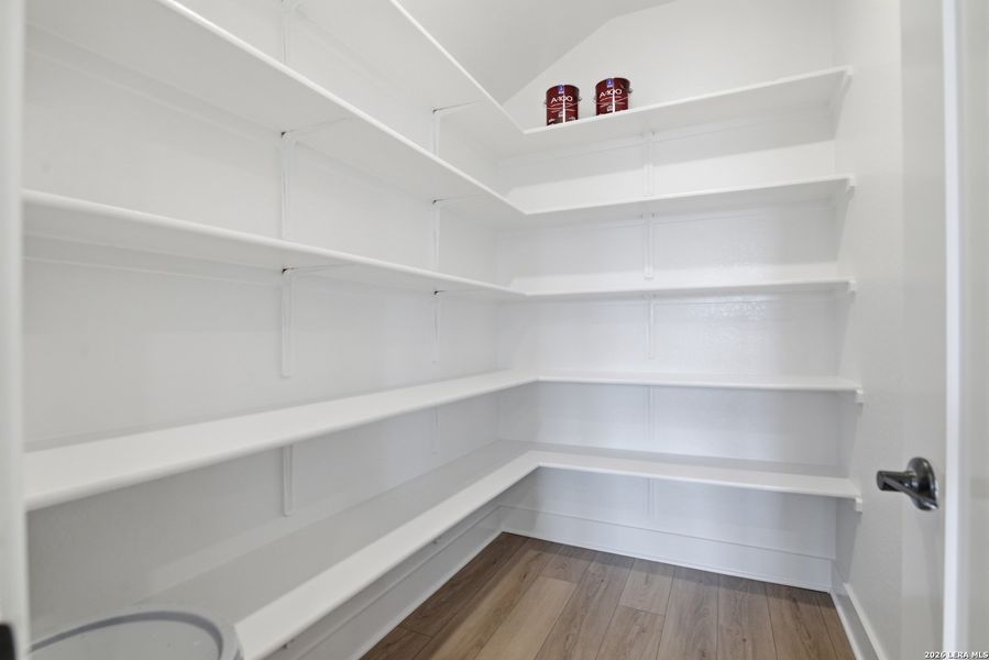 Spacious, unfurnished interior of a new home in Ladera - 50s, San Antonio (Image 27). Spacious, unfurnished interior of a new home in Ladera - 50s, San Antonio (Image 27).