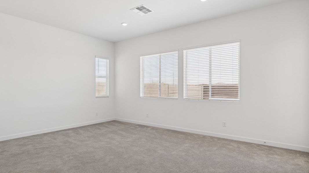 Spacious, unfurnished interior of a new home in The Ridge at Stone Butte, Phoenix (Image 28).