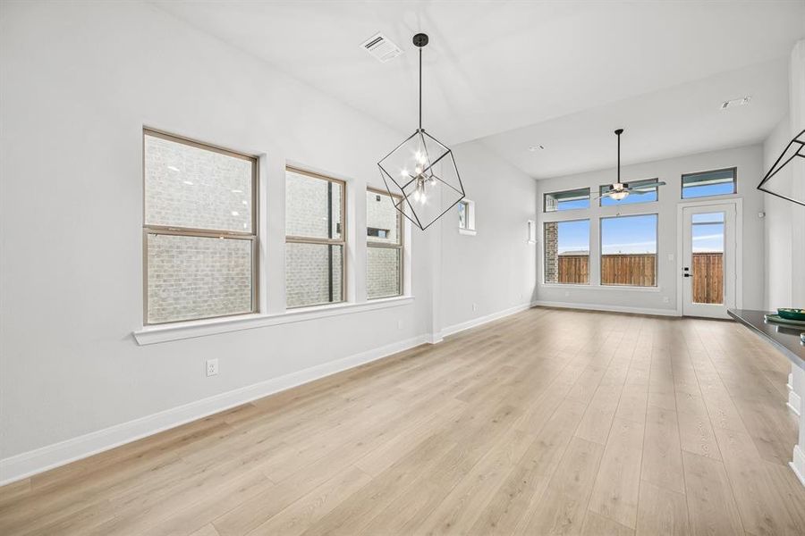 Spacious, unfurnished interior of a new home in Creekshaw – Gardens, Royse City (Image 14).