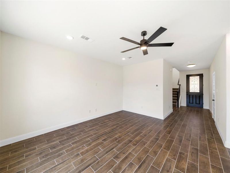 Unfurnished room with ceiling fan