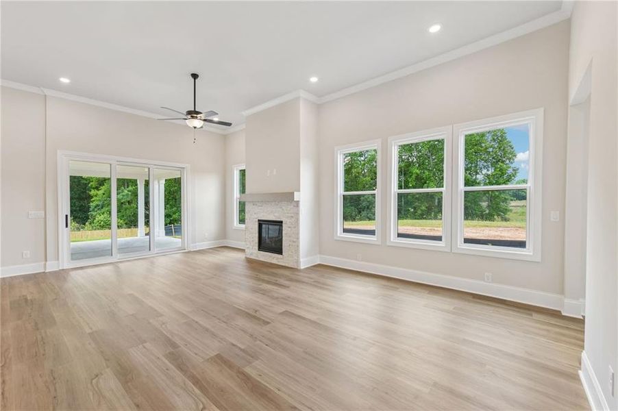 Spacious, unfurnished interior of a new home in Aberdeen, Hoschton (Image 22). Spacious, unfurnished interior of a new home in Aberdeen, Hoschton (Image 22).