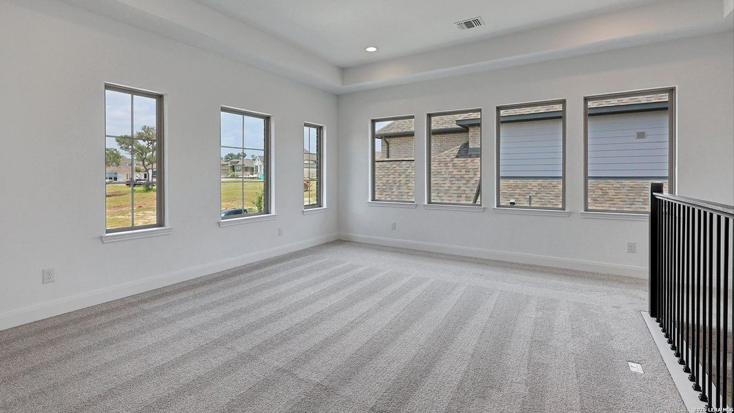 Spacious, unfurnished interior of a new home in Kallison Ranch, San Antonio (Image 15). Spacious, unfurnished interior of a new home in Kallison Ranch, San Antonio (Image 15).