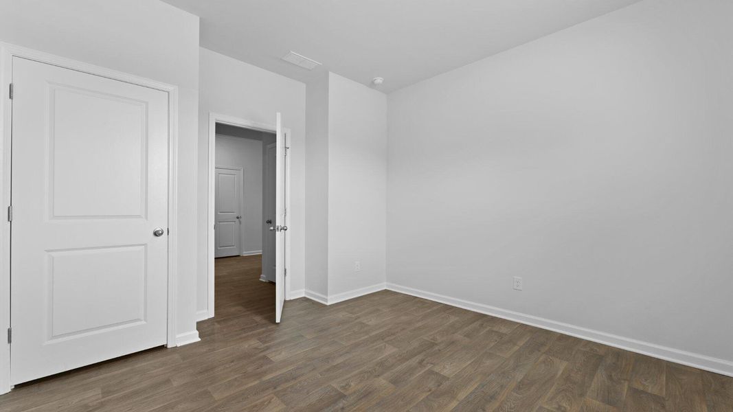 Spacious, unfurnished interior of a new home in Huggins Hill, Manning (Image 27).