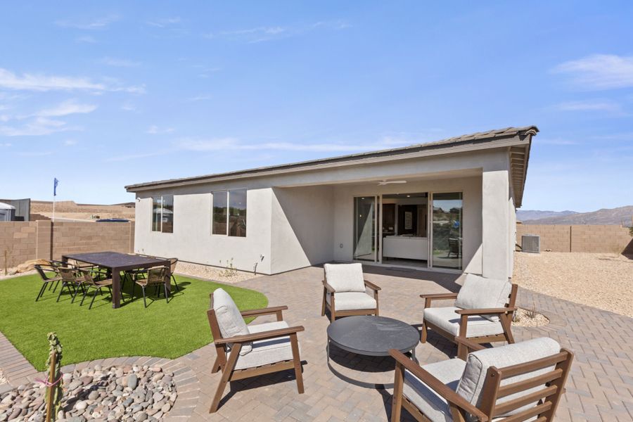 Cantabria Mercury Model - Back Patio Cantabria Mercury Model - Back Patio