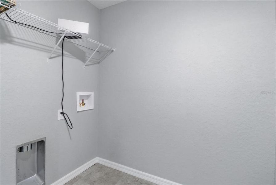 Spacious, unfurnished interior of a new home in , Dunnellon (Image 17). Spacious, unfurnished interior of a new home in , Dunnellon (Image 17).