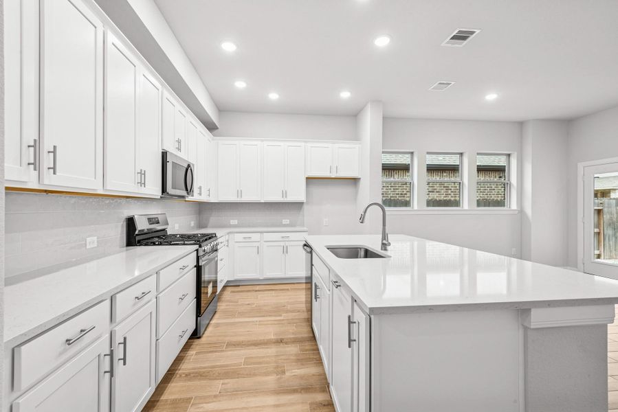 Furnished interior view inside a new home in Escondido 45’ Homesites, Magnolia (Image 10).