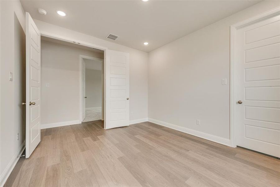 Spacious, unfurnished interior of a new home in Sutton Fields, Celina (Image 36).