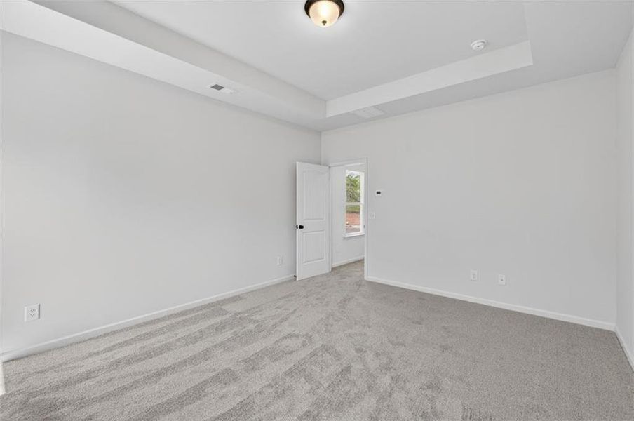 Spacious, unfurnished interior of a new home in Evergreen at Lakeside, Temple (Image 30).