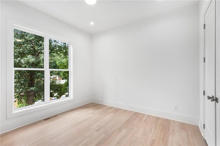 Spacious, unfurnished interior of a new home in , Smyrna (Image 19).