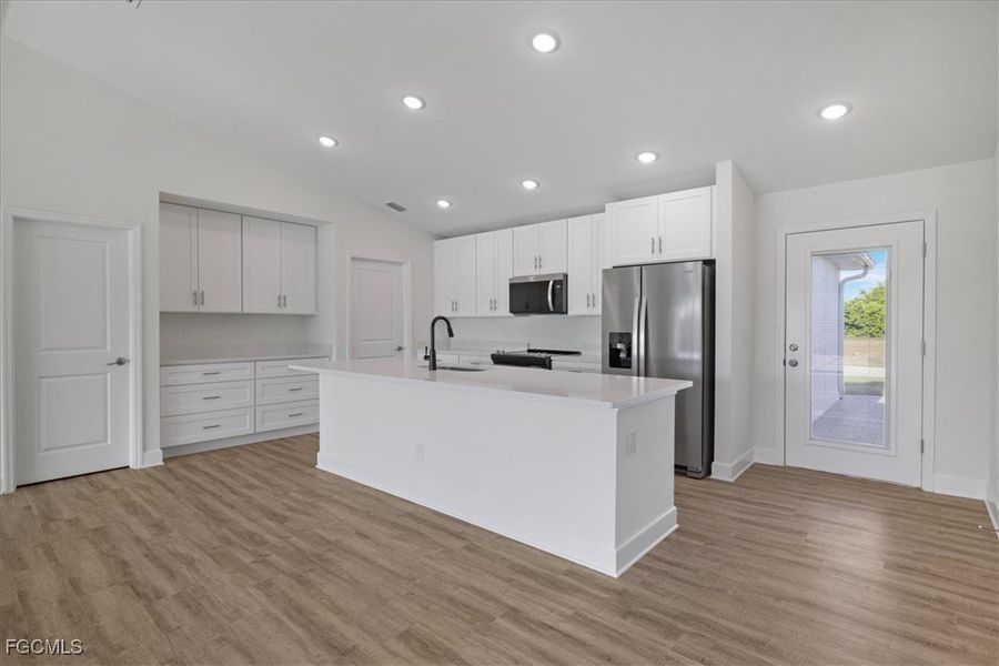 Furnished interior view inside a new home in Cape Coral, Cape Coral (Image 6).
