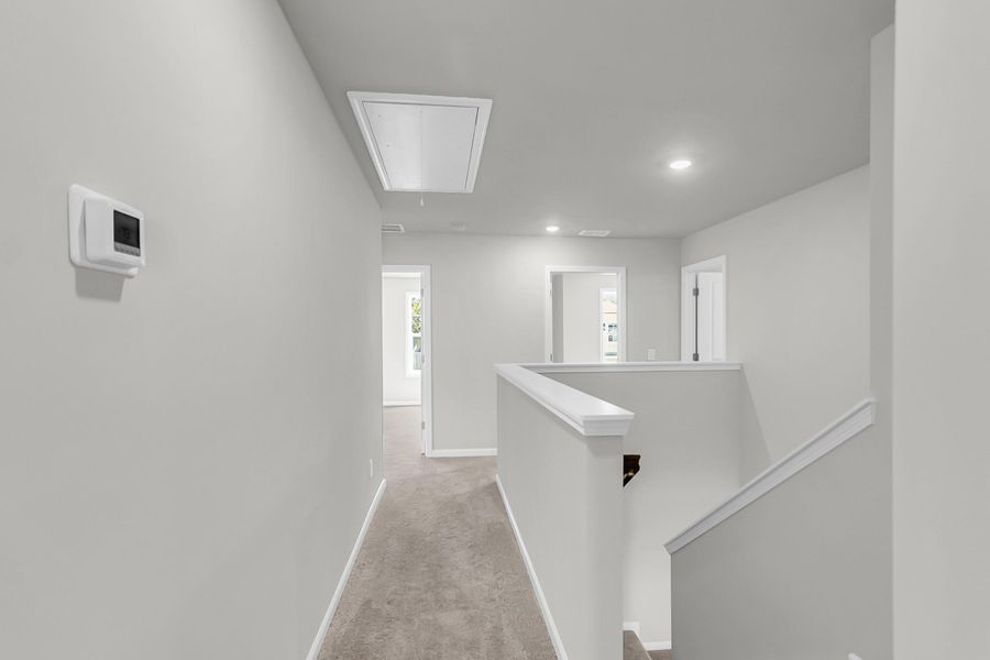 Spacious, unfurnished interior of a new home in Central Creek, Goose Creek (Image 28).