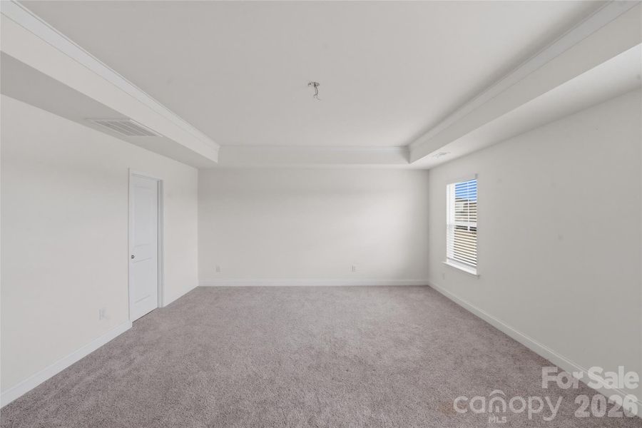 Spacious, unfurnished interior of a new home in Lakeside Glen, York (Image 37).