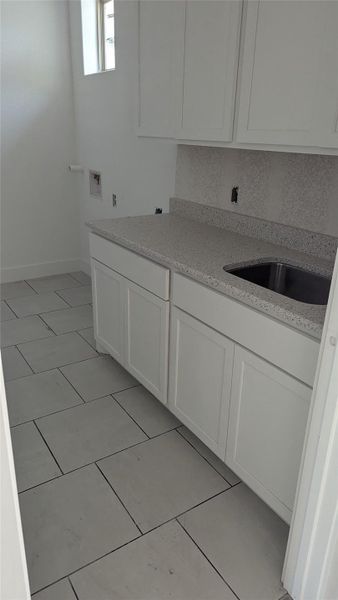 Furnished interior view inside a new home in Scofield Farms Estates, Georgetown (Image 9).