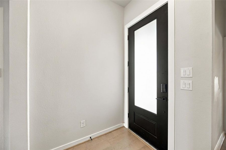 Spacious, unfurnished interior of a new home in Elyson 45' & 70', Katy (Image 18).