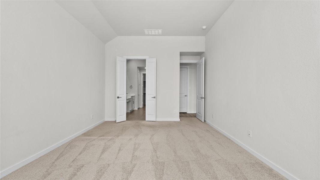 Spacious, unfurnished interior of a new home in , Conroe (Image 30). Spacious, unfurnished interior of a new home in , Conroe (Image 30).