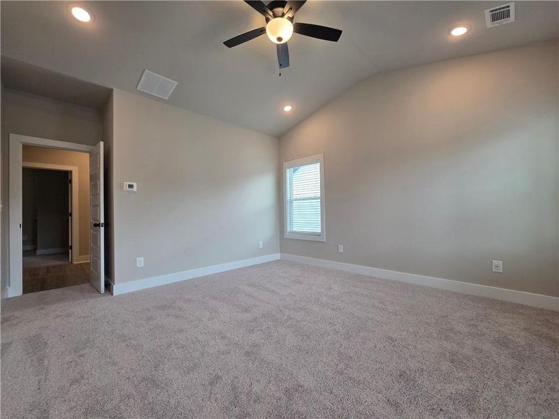 Spacious, unfurnished interior of a new home in , Tucker (Image 28).