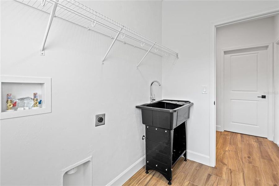 Spacious, unfurnished interior of a new home in , Bronson (Image 14).