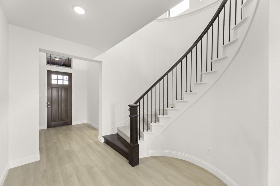 Spacious, unfurnished interior of a new home in Sutton Fields, Celina (Image 19).