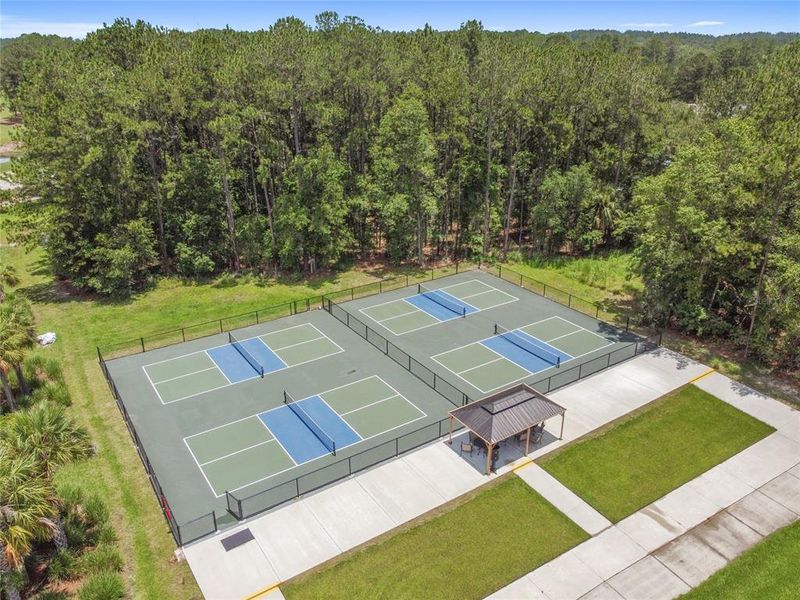 Community amenities in , Brooksville (Image 37).