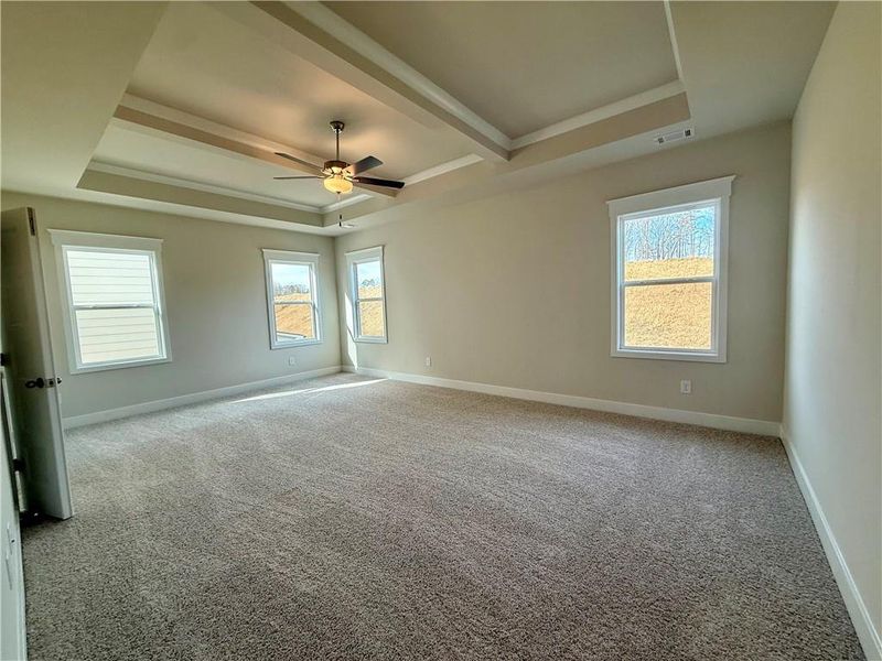 Spacious, unfurnished interior of a new home in Ponderosa Farms Manor, Gainesville (Image 43).