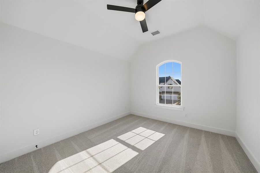 Spacious, unfurnished interior of a new home in Brookhollow West, Prosper (Image 30).