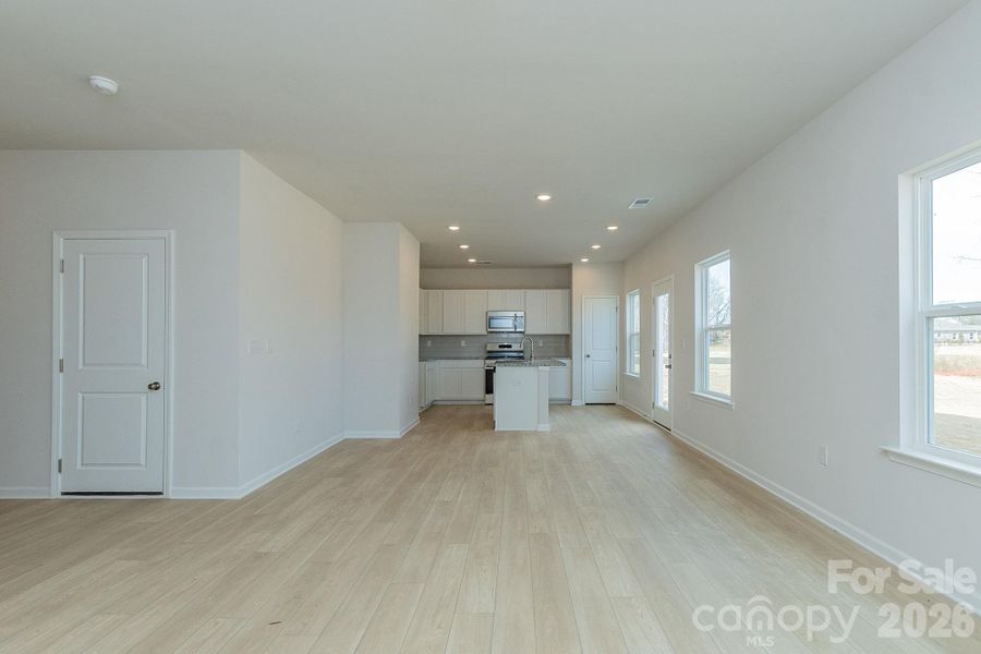 Spacious, unfurnished interior of a new home in Cedar Meadows, Monroe (Image 29).