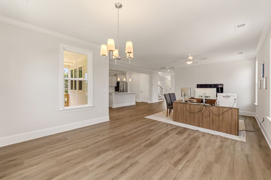Spacious, unfurnished interior of a new home in Lakeside Saluda, Greenville (Image 18).