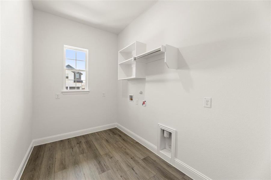 Spacious, unfurnished interior of a new home in Milrany Ranch, Melissa (Image 21). Spacious, unfurnished interior of a new home in Milrany Ranch, Melissa (Image 21).