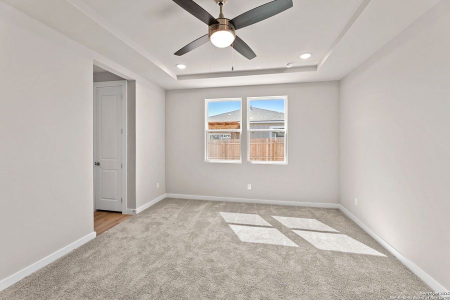 Spacious, unfurnished interior of a new home in Highland Ridge, New Braunfels (Image 19).