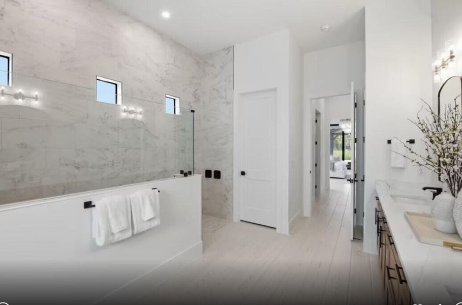 Owner's Bath Owner's Bath