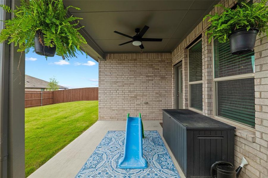 Exterior details and patio area of a home in , Cleburne (Image 23).